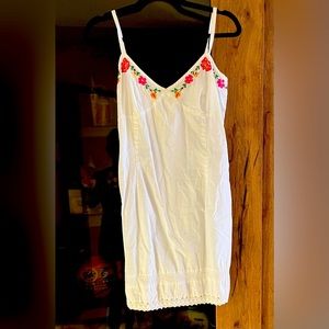 Castro Trend White cotton sleeveless with embroidery stitching Sz 42 IT